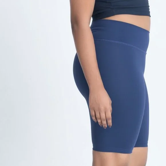 NWT Nike Sportswear Essential Women's High Waist Bike Short Navy Blue UK 4- 12 - Picture 2 of 9